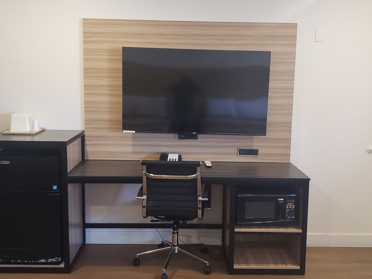Regency Inn & Suites Downey