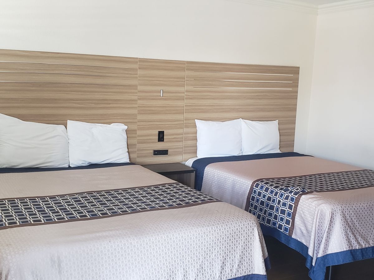 Regency Inn & Suites Downey
