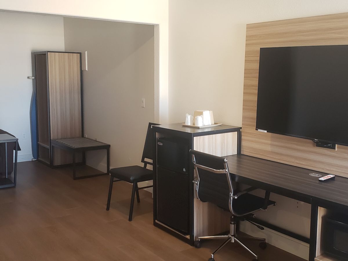 Regency Inn & Suites Downey